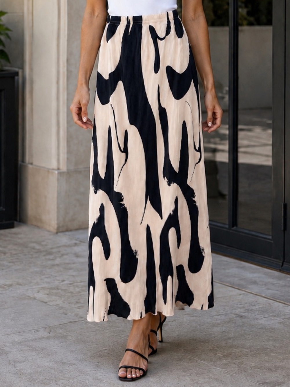 SHEIN Black and Cream Pleated Skirt